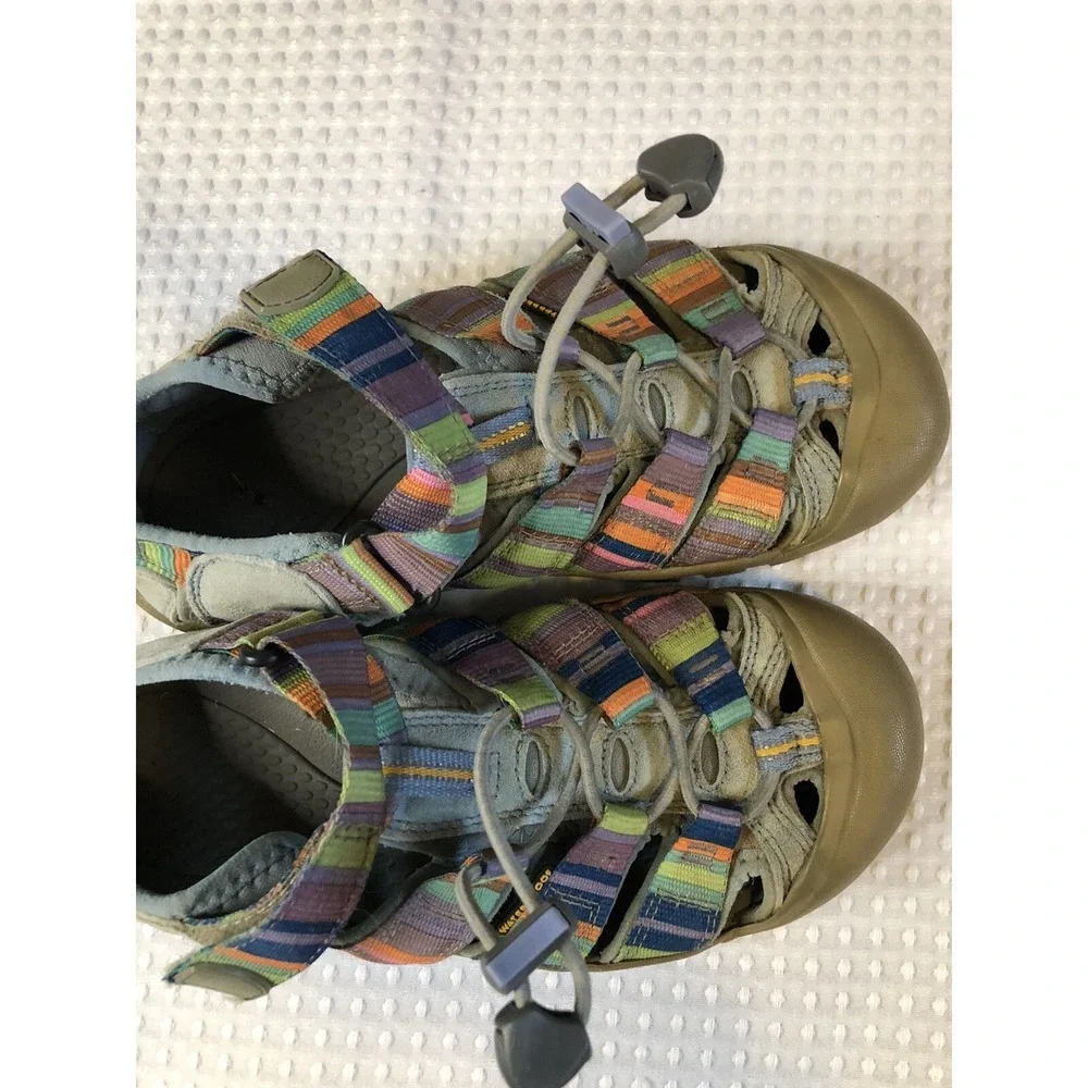 KEEN Girl's/Youth - Size 3 - Striped - Waterproof Water Sandals Hiking Shoes